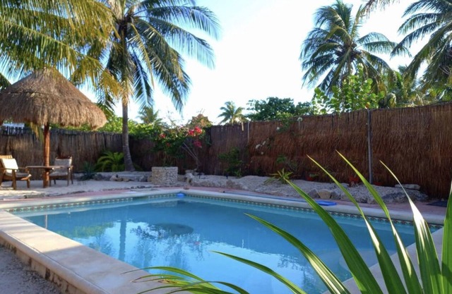 2 chambres Beach House Brand New Pool - Cour privée entièrement clôturée - Jardins luxuriants