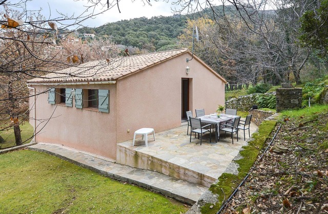 Belle maison de 2 chambres à Oletta