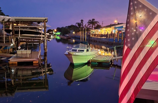 2 Bedroom canal home with direct Gulf access