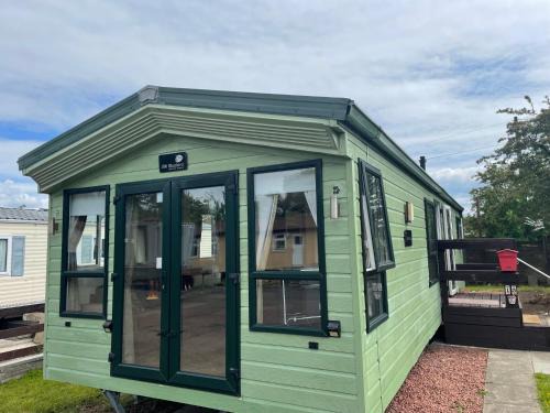 2-Bedroom Caravan Located in Uddingston, Glasgow at Maryville Caravan Site