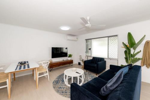 2-Bedroom Charm near Mater Hospital Pimlico