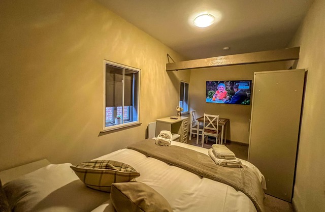 Appartement-Moderne-Salle de bain privée séparée-Vue sur Rue-2 Bedroom