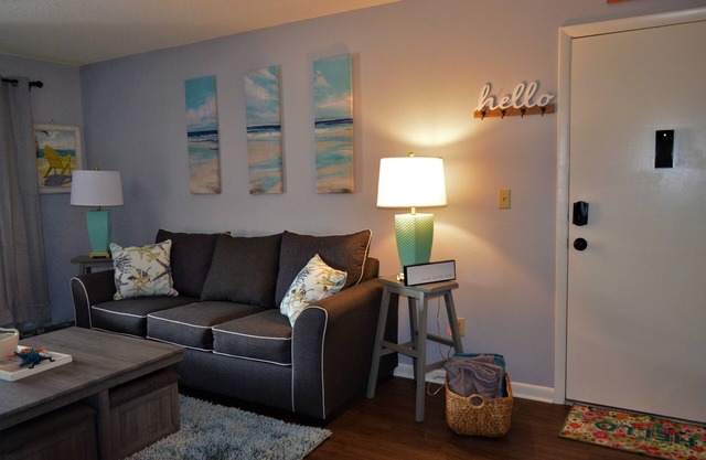 2 bedroom Condo, Bird Bay Village. REMODELED NEW NEW NEW