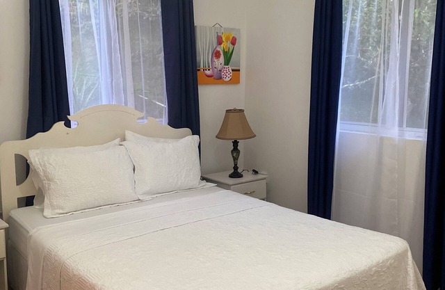 2-bedroom condo in charming Choiseul with AC, WiFi. Book now