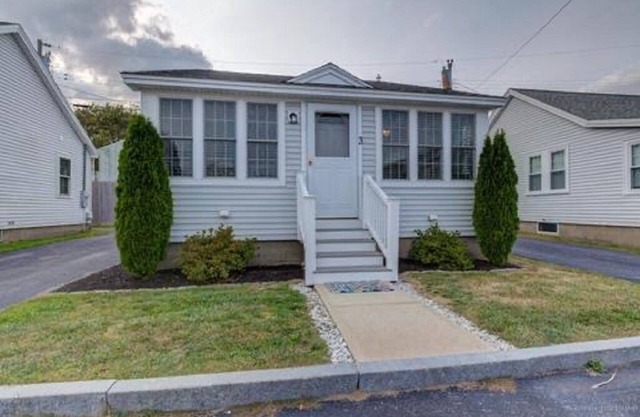 2 Bedroom Condo steps to beautiful Wells Beach!!!