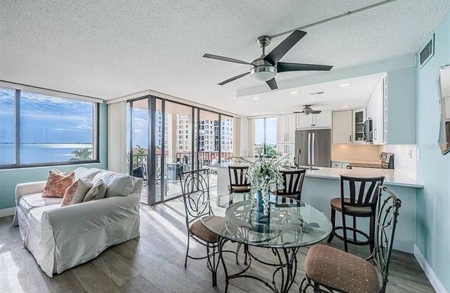 2-bedroom condo with water view on Isla del Sol, St. Petersburg