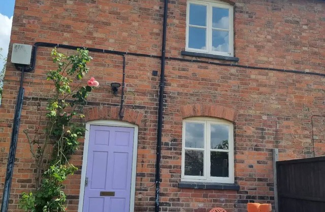 2 Bedroom Cosy Cottage
