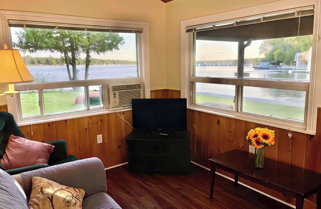 Ambleside: 2-Bedroom Cottage #11