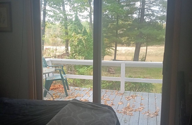 2 bedroom cottage in Rhodes really close to orv trails on the Titabawasse river.
