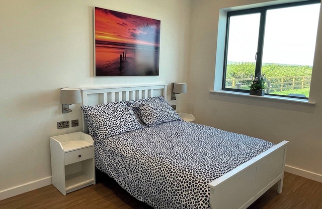 2 Bedroom Country Rental with Hot Tub. Beautiful views