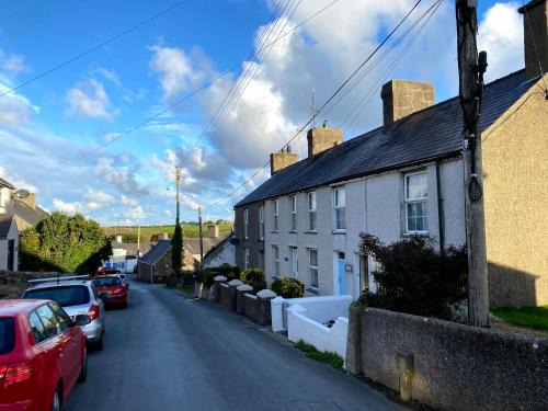 2 Bedroom Family Cottage Dog Friendly Edern North Wales