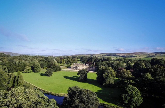 2 bedroom flat within the a wing of historic manor home