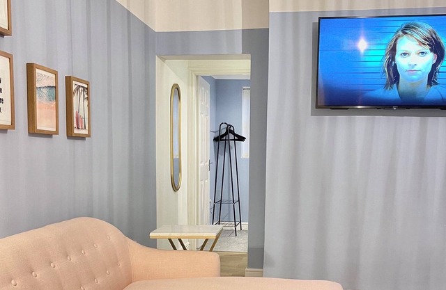 2 Bedroom flat/Homevy Relocations