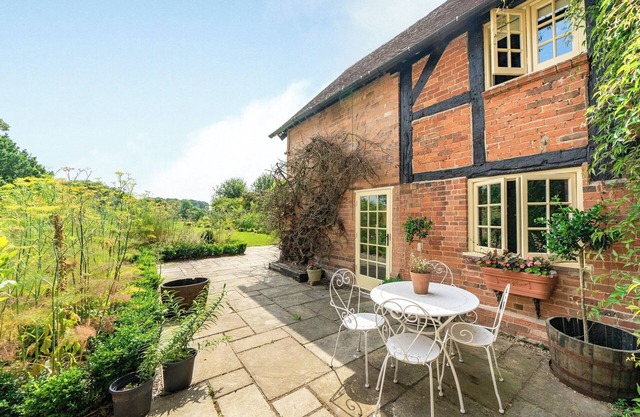 We love this stunning spacious country house retreat with lots of period features.