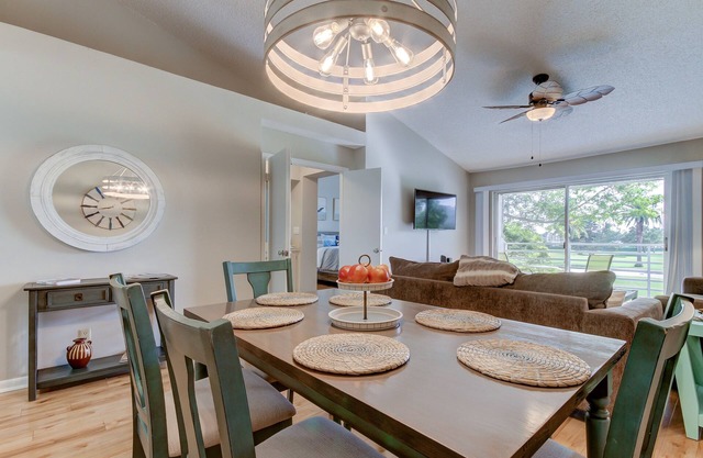 2 Bedroom Golf Course View, Near the Beach!