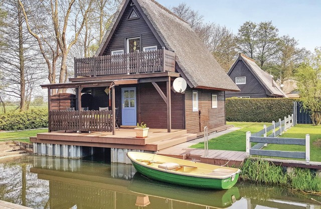 Belle maison de 2 chambres à Teterow