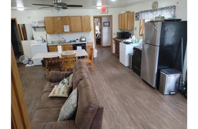 2 bedroom, handicap accessible, bbq, atv trail pet