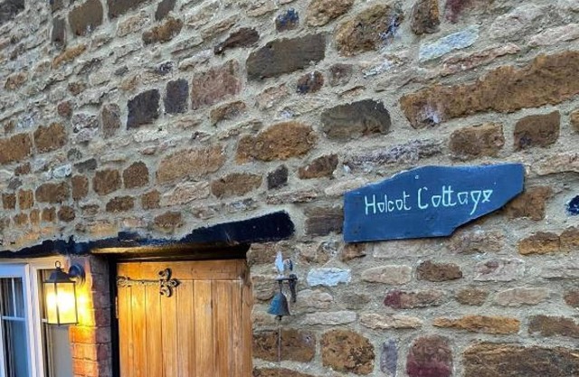 2 Bedroom Holcot Cottage
