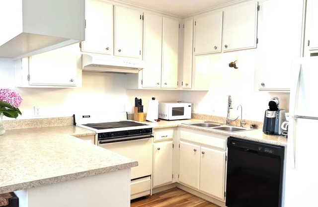 2-bedroom house in Healdsburg 10mins walking distance to the Plaza