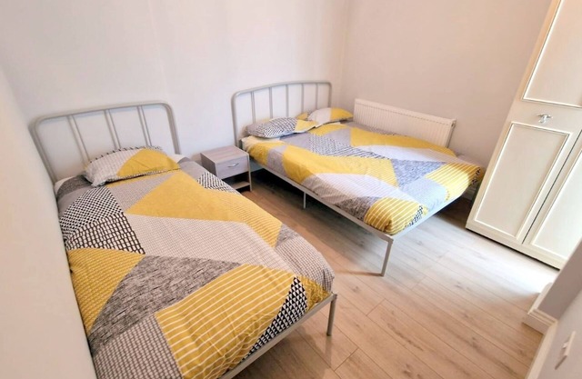 2-bedroom House in South London - Sutton