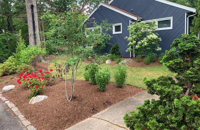 2-bedroom house with private entrance, minutes walking distance from the beach