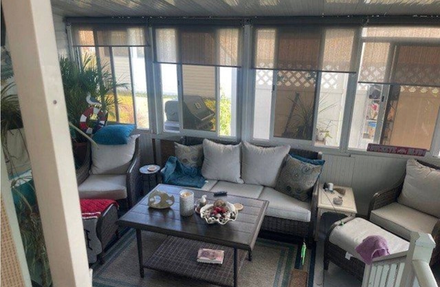2-bedroom mobile home in amazing Port Charlotte with AC, WiFi, fitness room