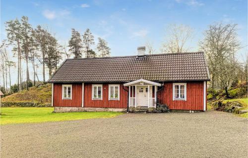 2 Bedroom Nice Home In Lönsboda