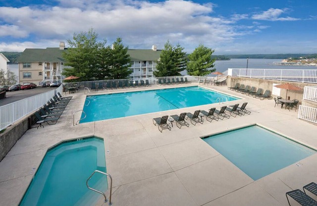 2 Bedroom on Lake of the Ozarks