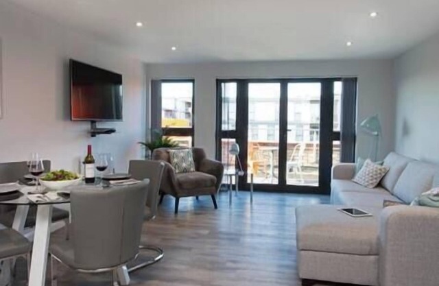 2 bedroom Penthouse - Sleeps up to 6 with double beds and double sofa bed