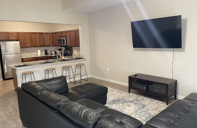 2 bedroom pet friendly madison townhouse