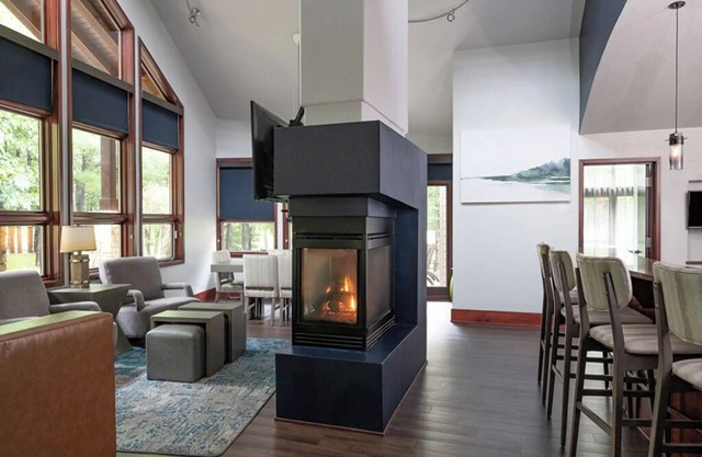 2 Bedroom Presidential Condo in Wisconsin Dells, at Sundara Cottages Resort!!