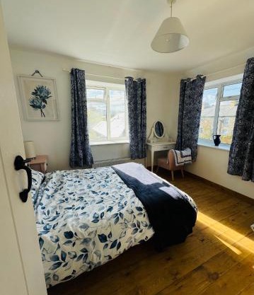2 bedroom split level apartment