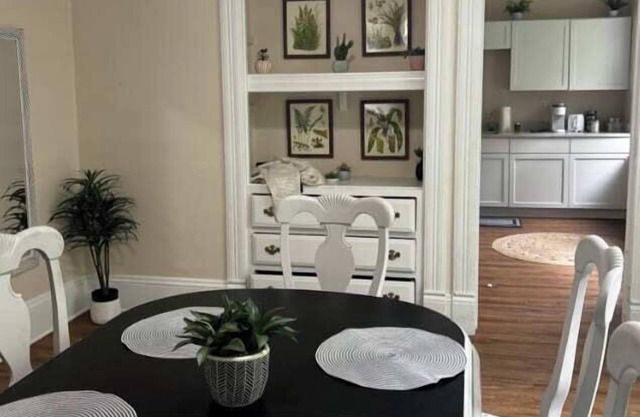 2 Bedroom Unit Off Brady St