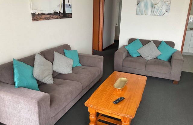 2 Bedroom Vila unit i the heart of the Town Centern