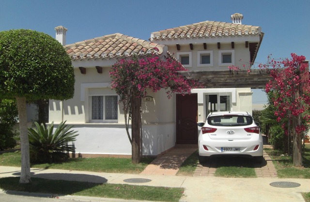 Villa de 2 chambres sur 5 * golf resort - piscine, vues sur la campagne, A / C