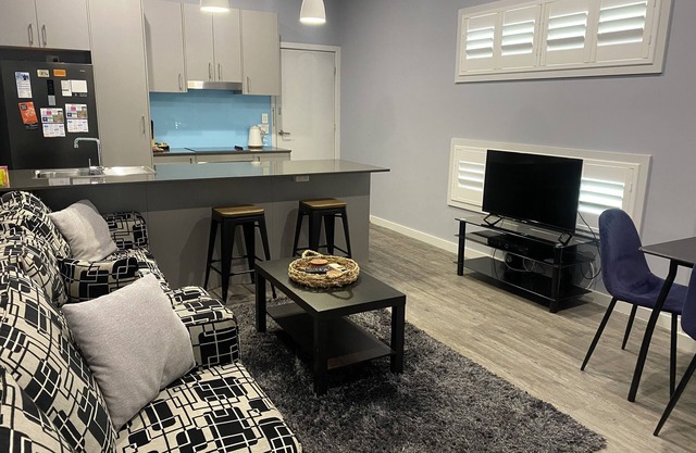 2 Bedroom Villa Thirlmere Walk to Town