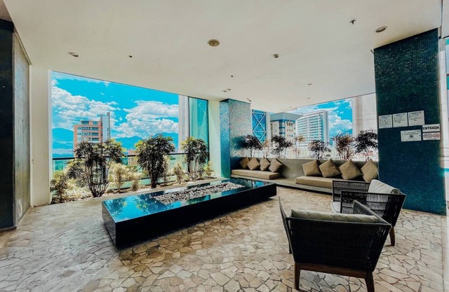 2 Bedrooms 2 Bathrooms