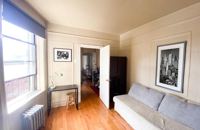 2 Bedrooms Entire Beautiful Apt in Williamsburg!