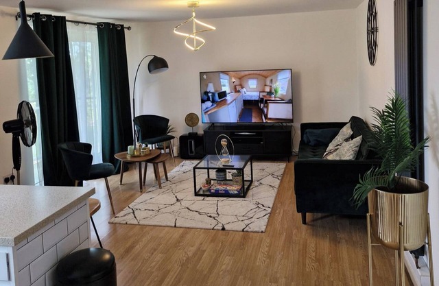 5 Guests - PetsOK - Balcony - Free Parking