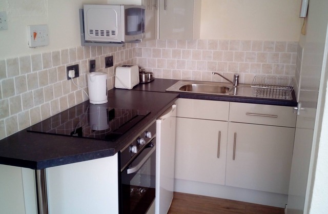 2 Berth, First Floor Flat, Apsley 4