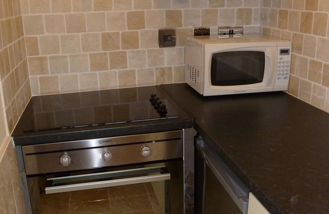 2 Berth, Ground Floor Flat, Apsley 2