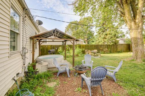 2 Blocks to Main St Walkable Beech Grove Home!