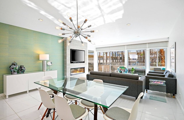 Villa Alejo Downtown Mid Century Condo. Close to everything! Pool, Hot Tub!