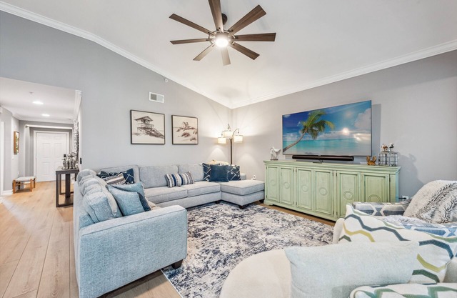 2 BR 2 Bath Newly Renovated Condo