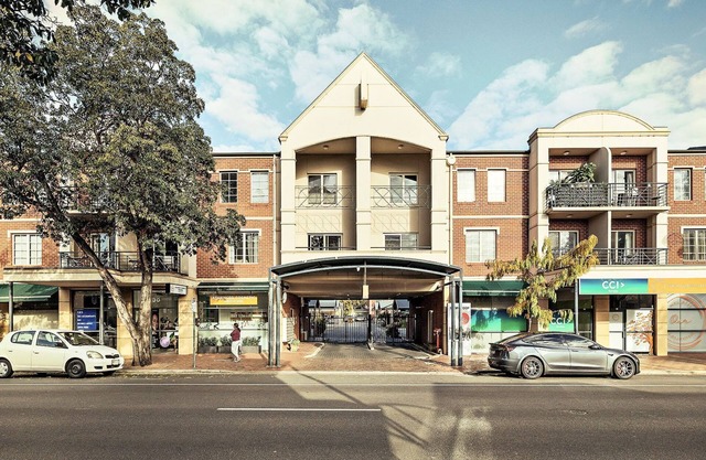 2 BR Apartment in Melbourne Street - North Adelaide