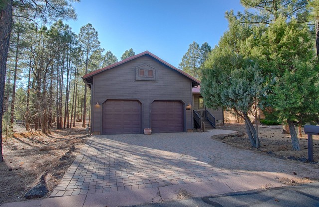 2 BR Cabin | Torreon Golf Club | The Red Roof