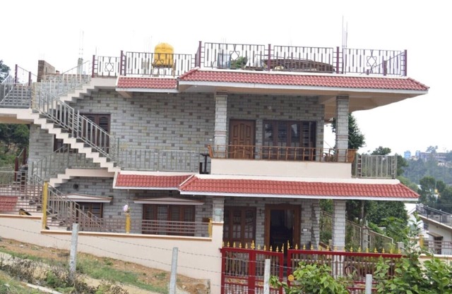 Famille d'accueil 2 BR à PUTTAMUTTHU (CHAMBRE C + A)