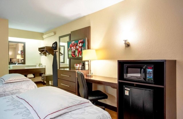 2 Budget-Friendly Rooms w/ Coffee, Cable TV, and Pet-Friendly Amenities
