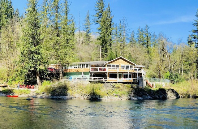 Fermer dans la cabane de la rivière Washougal