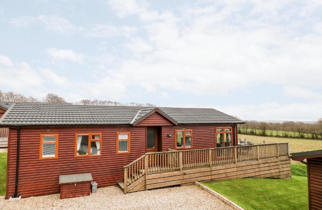 2 Cedar Lodge Park